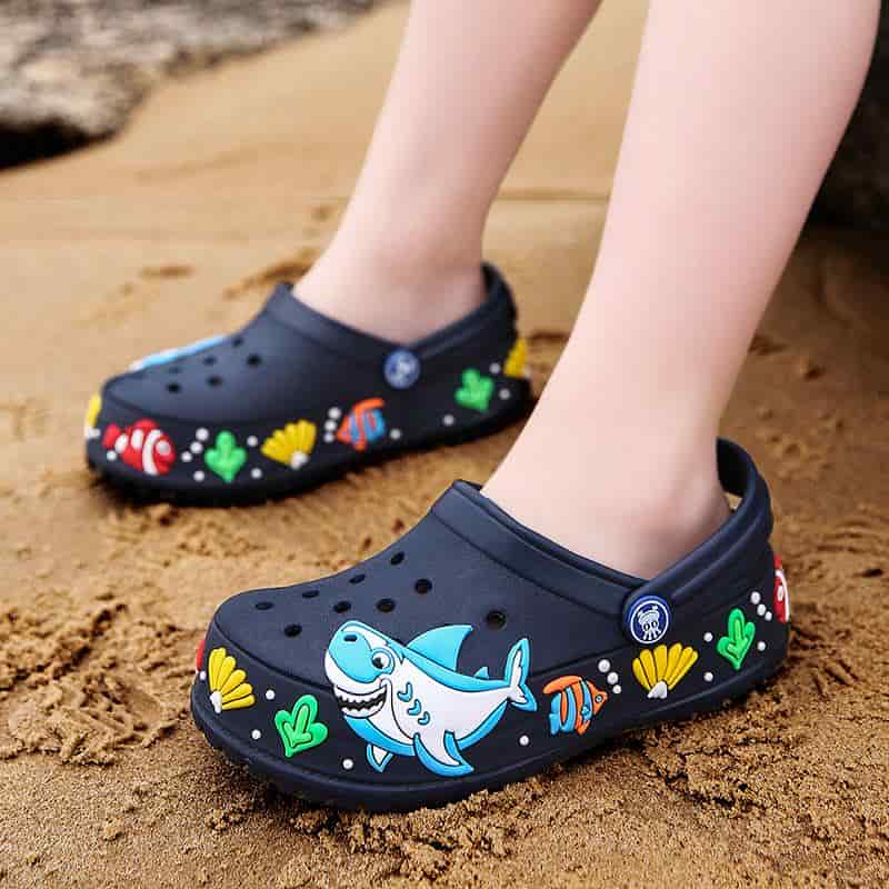 Black Shark Crocs 30