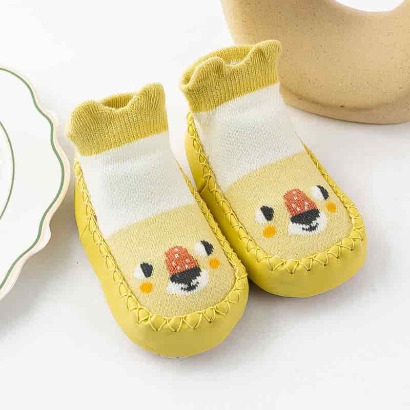 yellow short shoe socks 15